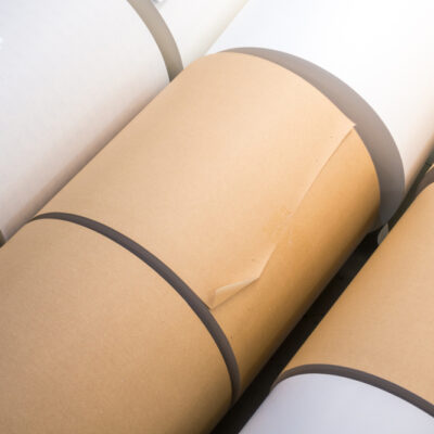 Bobinas estrechas resultantes del proceso de rodaja